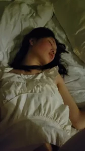 从酒吧出来读艺术的大一学妹让我干她