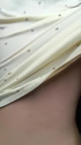 淫妻露出    电梯内做爱