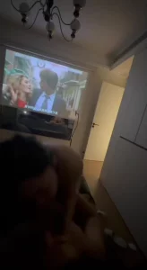真是一条很乖的母狗，逼和奶子也都很粉，就是不知道还可以操多少次