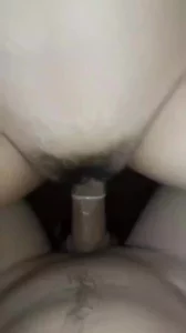 人妻阿姨被插自带痛苦面具难受还是爽