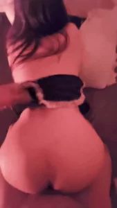 后入大屁股人妻