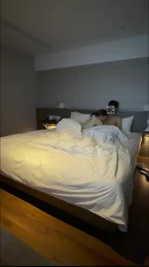 老婆和男朋友酒店无套做爱给老公直播